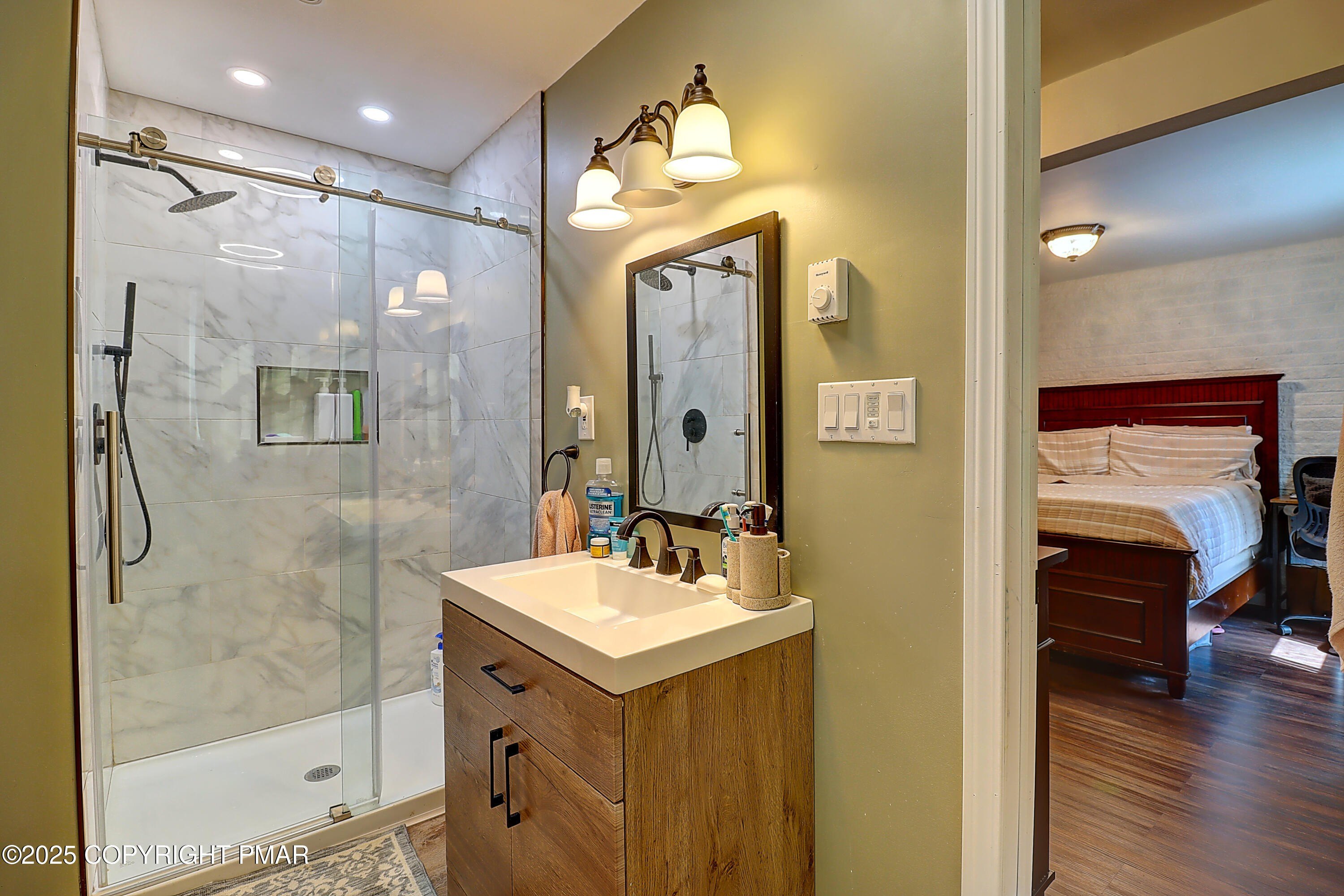 Blakeslee, Pennsylvania, 18610, United States, 4 Bedrooms Bedrooms, ,4 BathroomsBathrooms,Residential,For Sale,1982561