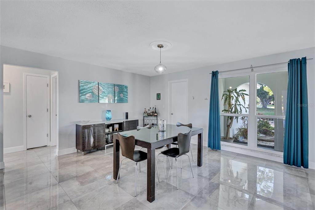 St Petersburg, Florida, 33705, United States, 4 Bedrooms Bedrooms, ,3 BathroomsBathrooms,Residential,For Sale,1991648