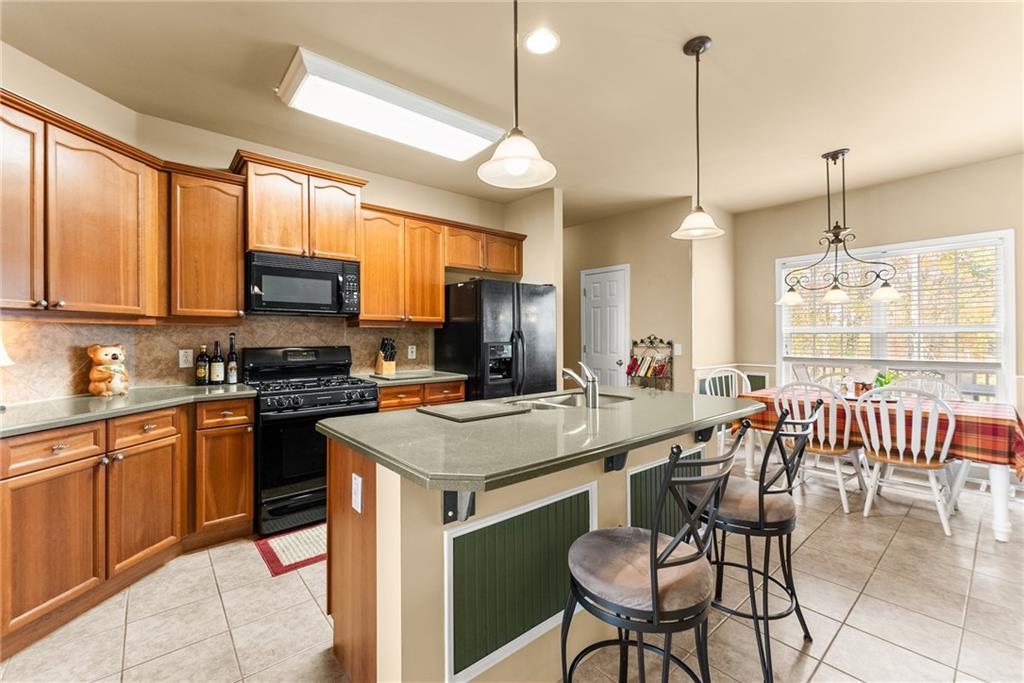 Buford, Georgia, 30518, United States, 4 Bedrooms Bedrooms, ,4 BathroomsBathrooms,Residential,For Sale,1990419