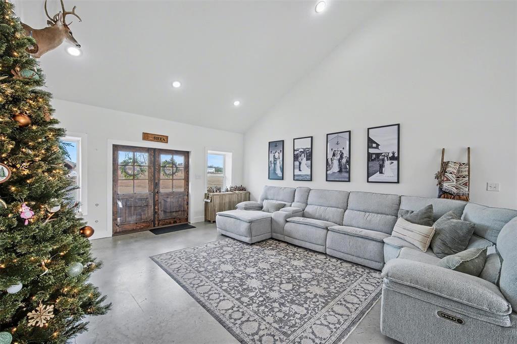 Alvord, Texas, 76225, United States, 3 Bedrooms Bedrooms, ,2 BathroomsBathrooms,Residential,For Sale,2006100