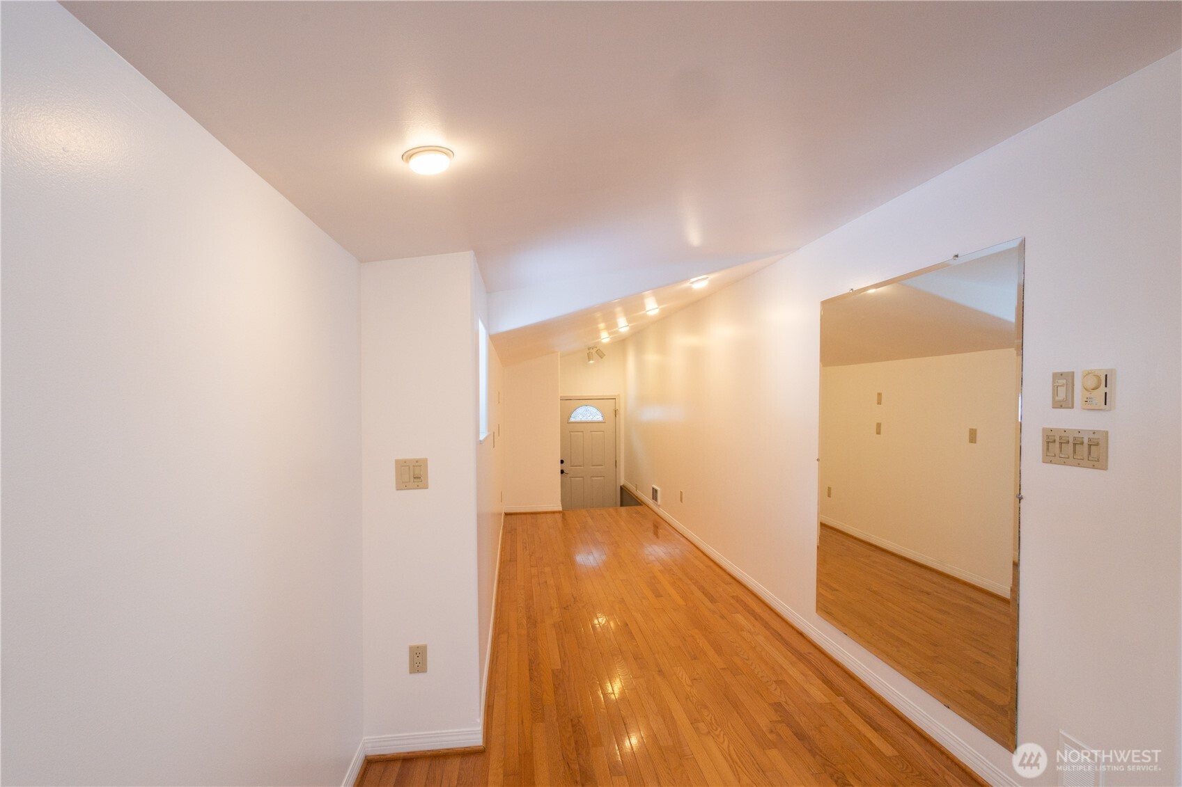 Roslyn, Washington, 98941, United States, 2 Bedrooms Bedrooms, ,2 BathroomsBathrooms,Residential,For Sale,2009097