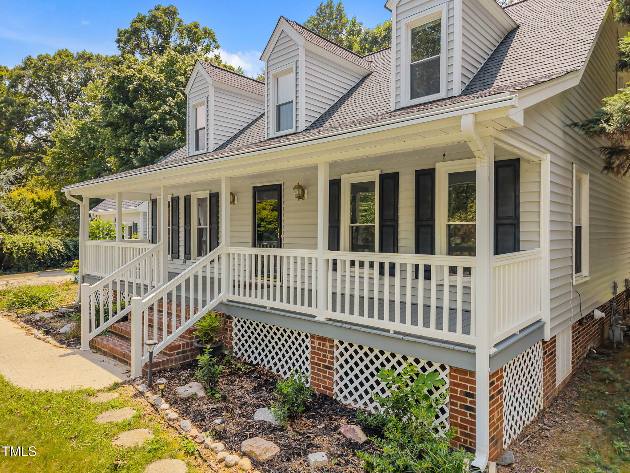 Raleigh, North Carolina, 27615, United States, 4 Bedrooms Bedrooms, ,3 BathroomsBathrooms,Residential,For Sale,1907534