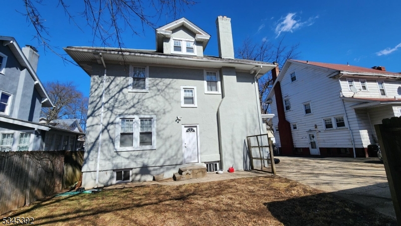 Newark City, New Jersey, 07112, United States, 4 Bedrooms Bedrooms, ,3 BathroomsBathrooms,Residential,For Sale,1804367
