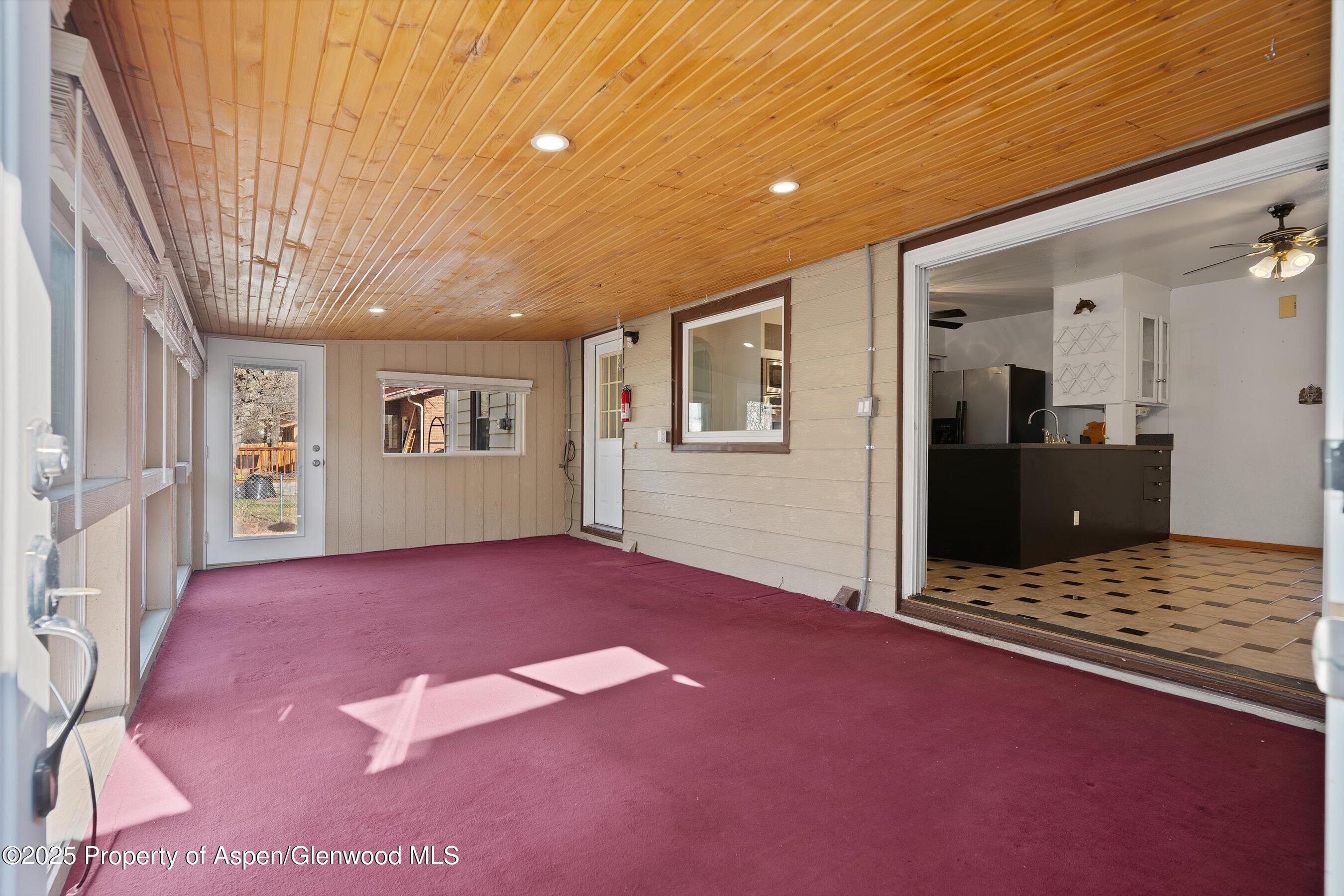 Glenwood Springs, Colorado, 81601, United States, 4 Bedrooms Bedrooms, ,2 BathroomsBathrooms,Residential,For Sale,1997060