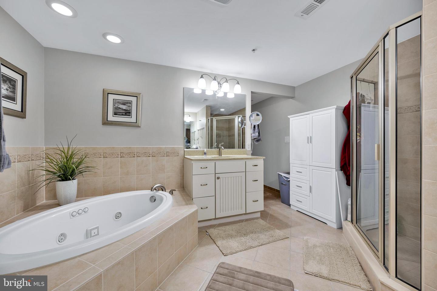 Ocean City, Maryland, 21842, United States, 3 Bedrooms Bedrooms, ,4 BathroomsBathrooms,Residential,For Sale,1826486