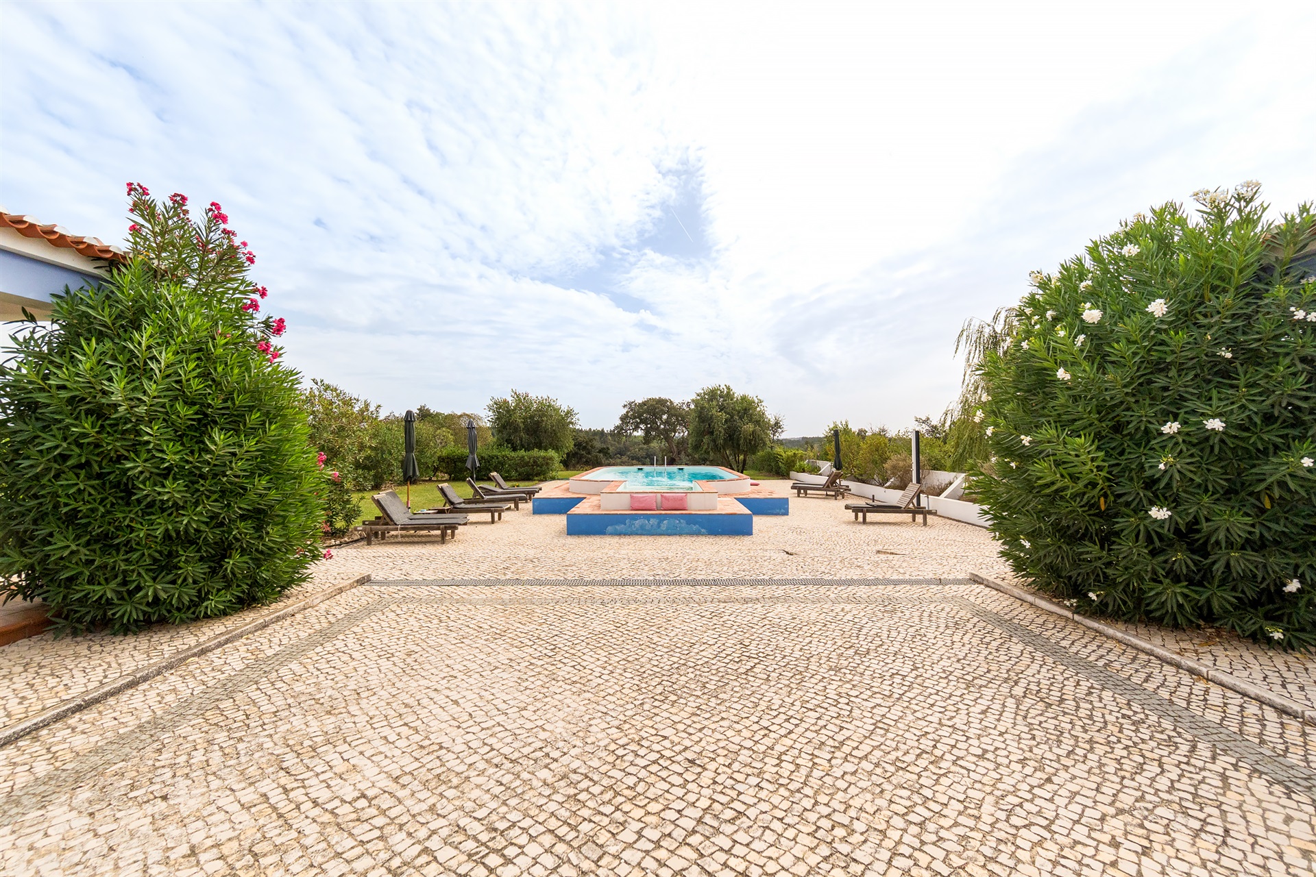  Farm, 8 bedrooms, for Sale - 物件實景