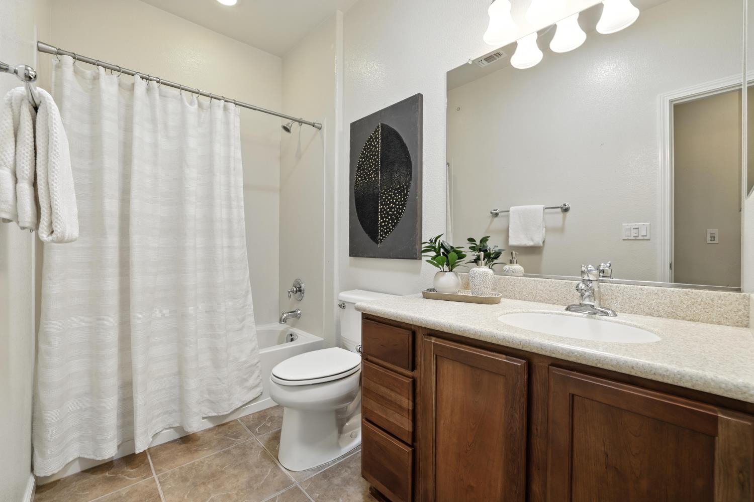 Elk Grove, California, 95757, United States, 2 Bedrooms Bedrooms, ,2 BathroomsBathrooms,Residential,For Sale,1901931