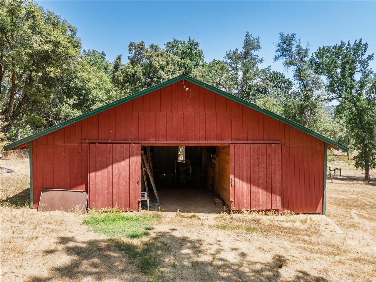 Oakhurst, California, 93644, United States, 4 Bedrooms Bedrooms, ,2 BathroomsBathrooms,Residential,For Sale,1922823