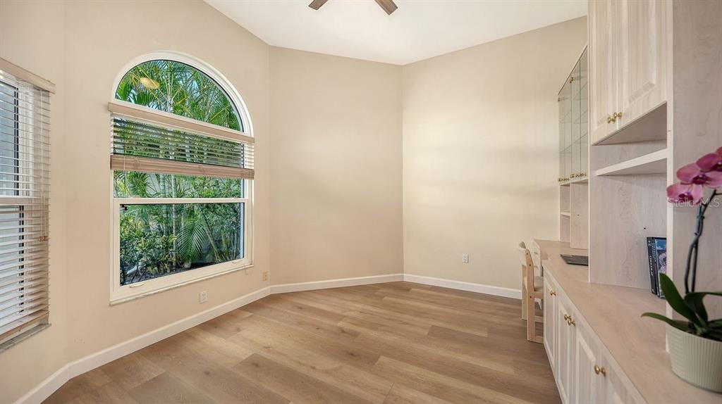 Sarasota, Florida, 34238, United States, 2 Bedrooms Bedrooms, ,2 BathroomsBathrooms,Residential,For Sale,1989499