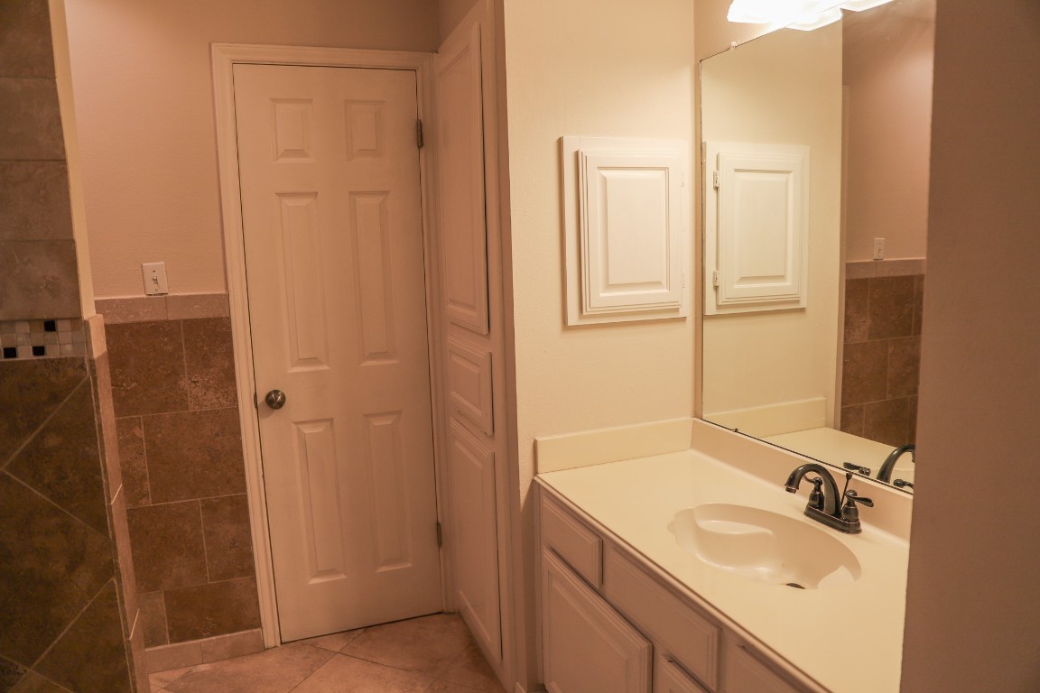 Austin, Texas, 78726, United States, 4 Bedrooms Bedrooms, ,4 BathroomsBathrooms,Residential,For Sale,1918625
