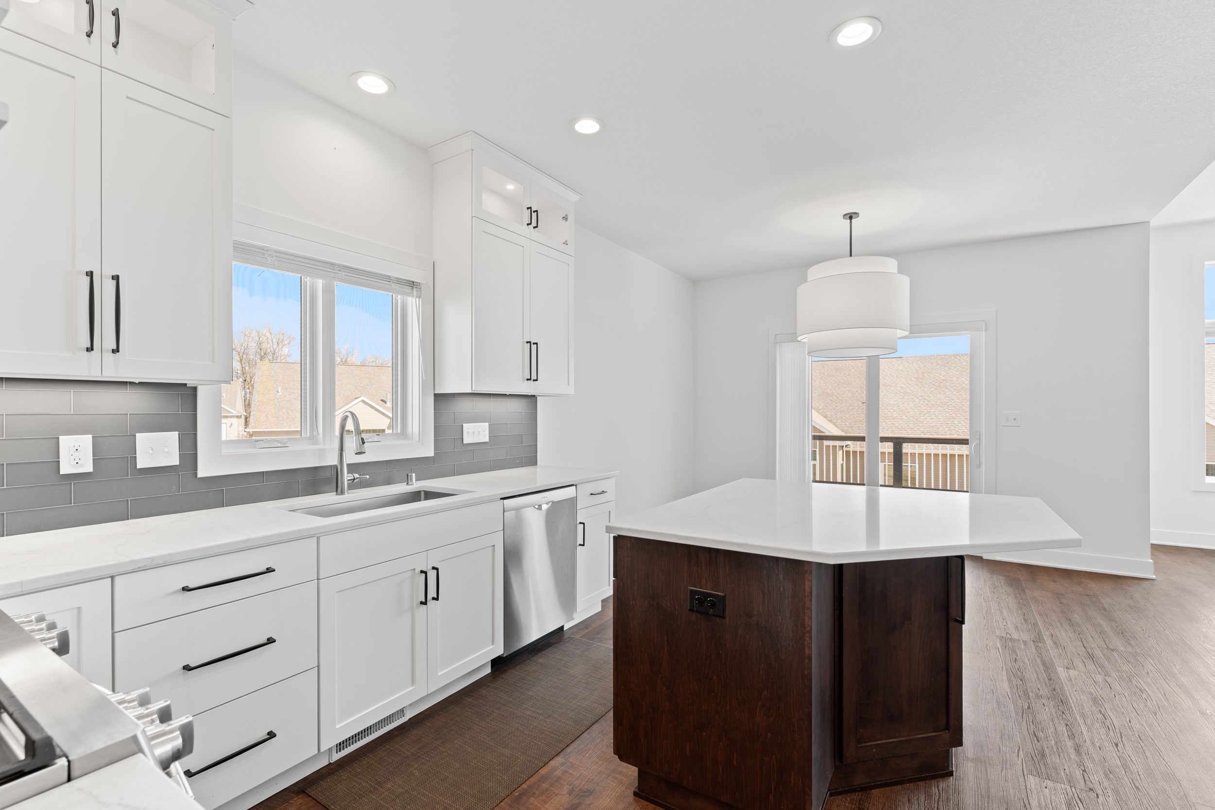  Luxury Townhome Living in Stonehedge - 物件實景