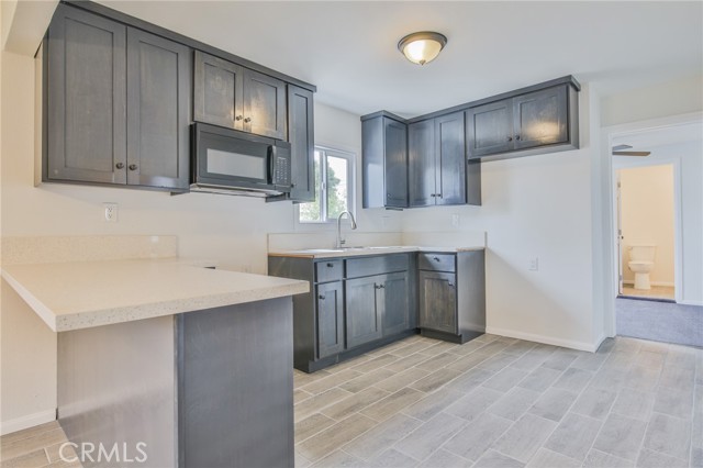 Los Angeles, California, 90003, United States, 3 Bedrooms Bedrooms, ,Residential,For Sale,1928715