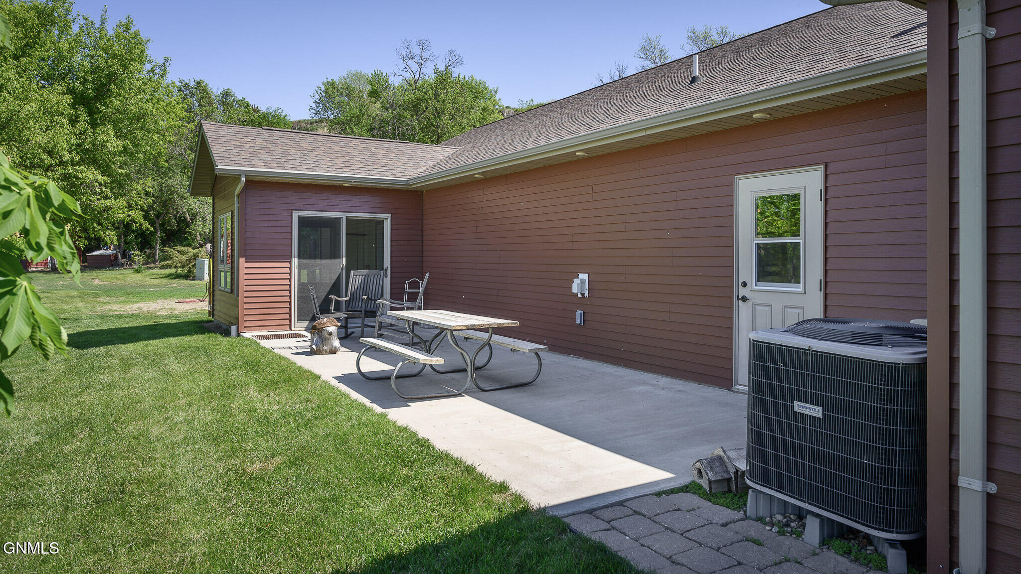 Washburn, North Dakota, 58577, United States, 3 Bedrooms Bedrooms, ,2 BathroomsBathrooms,Residential,For Sale,2043645