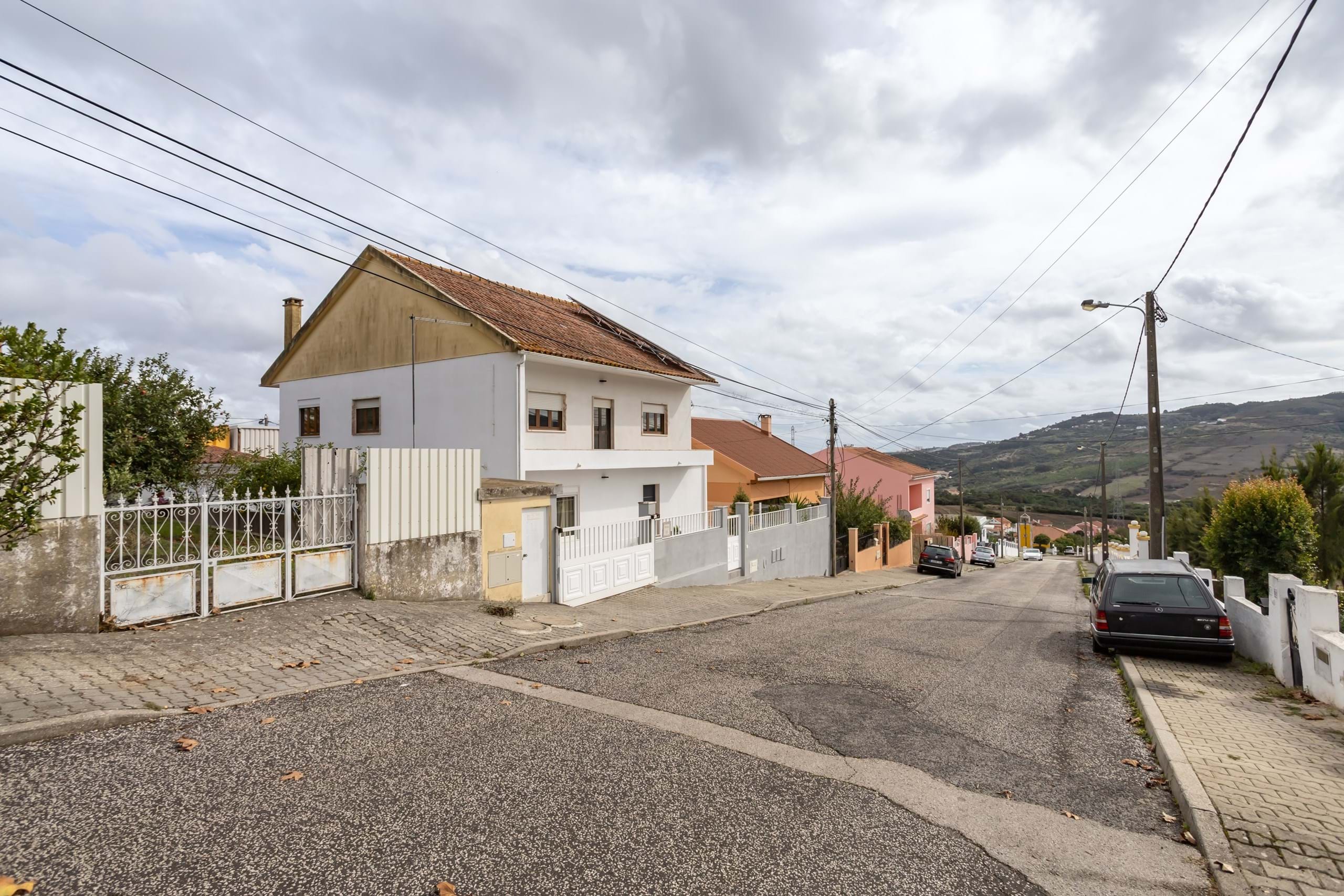 Loures, Lisbon, 2670-560, PT, 5 Bedrooms Bedrooms, ,3 BathroomsBathrooms,Residential,For Sale,1989673