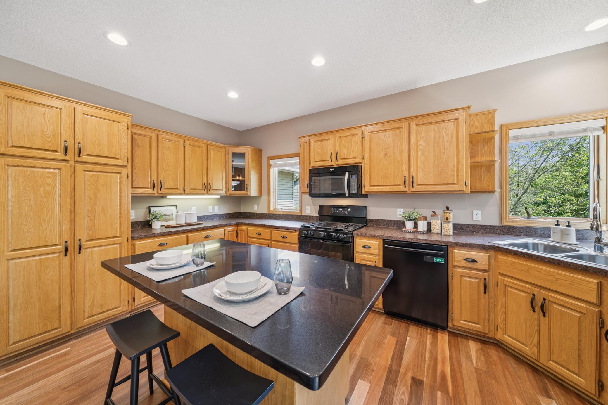 Oak Park Heights, Minnesota, 55082, United States, 5 Bedrooms Bedrooms, ,3 BathroomsBathrooms,Residential,For Sale,1900902