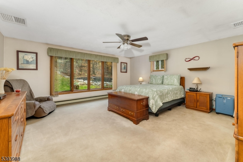 Newton, New Jersey, 07860, United States, 3 Bedrooms Bedrooms, ,3 BathroomsBathrooms,Residential,For Sale,1980842