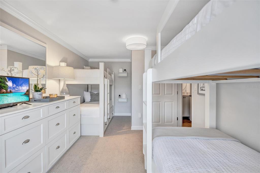 Sarasota, Florida, 34242, United States, 2 Bedrooms Bedrooms, ,2 BathroomsBathrooms,Residential,For Sale,1895415