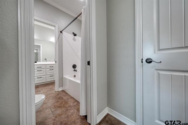 Tyler, Texas, 75706, United States, 4 Bedrooms Bedrooms, ,3 BathroomsBathrooms,Residential,For Sale,1976690