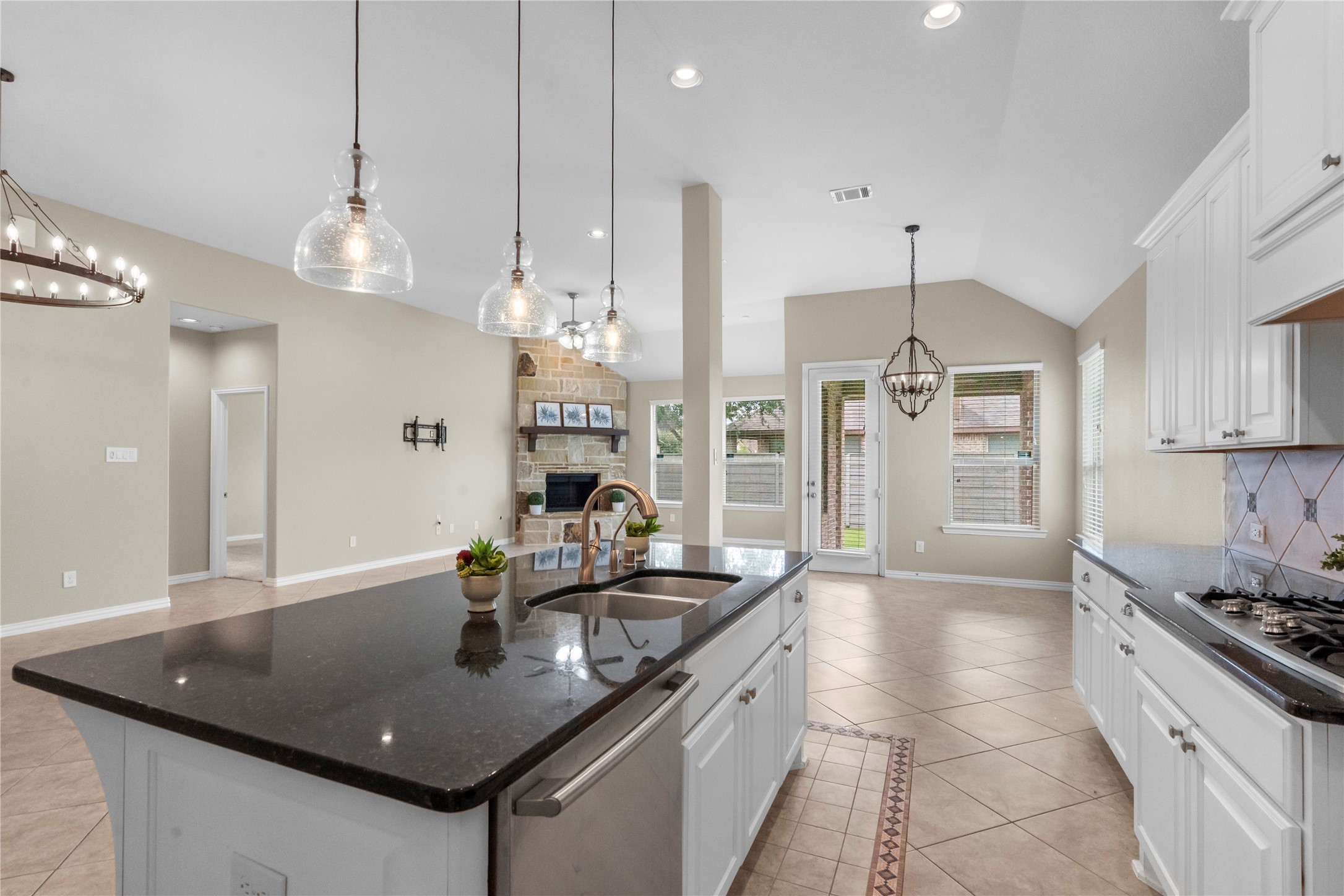 Manvel, Texas, 77578, United States, 4 Bedrooms Bedrooms, ,4 BathroomsBathrooms,Residential,For Sale,1903247