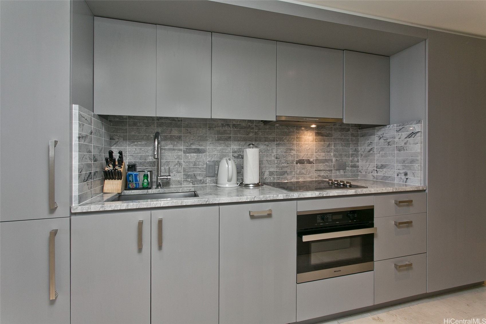 Honolulu, Hawaii, 96815, United States, 1 Bedroom Bedrooms, ,1 BathroomBathrooms,Residential,For Sale,1999887