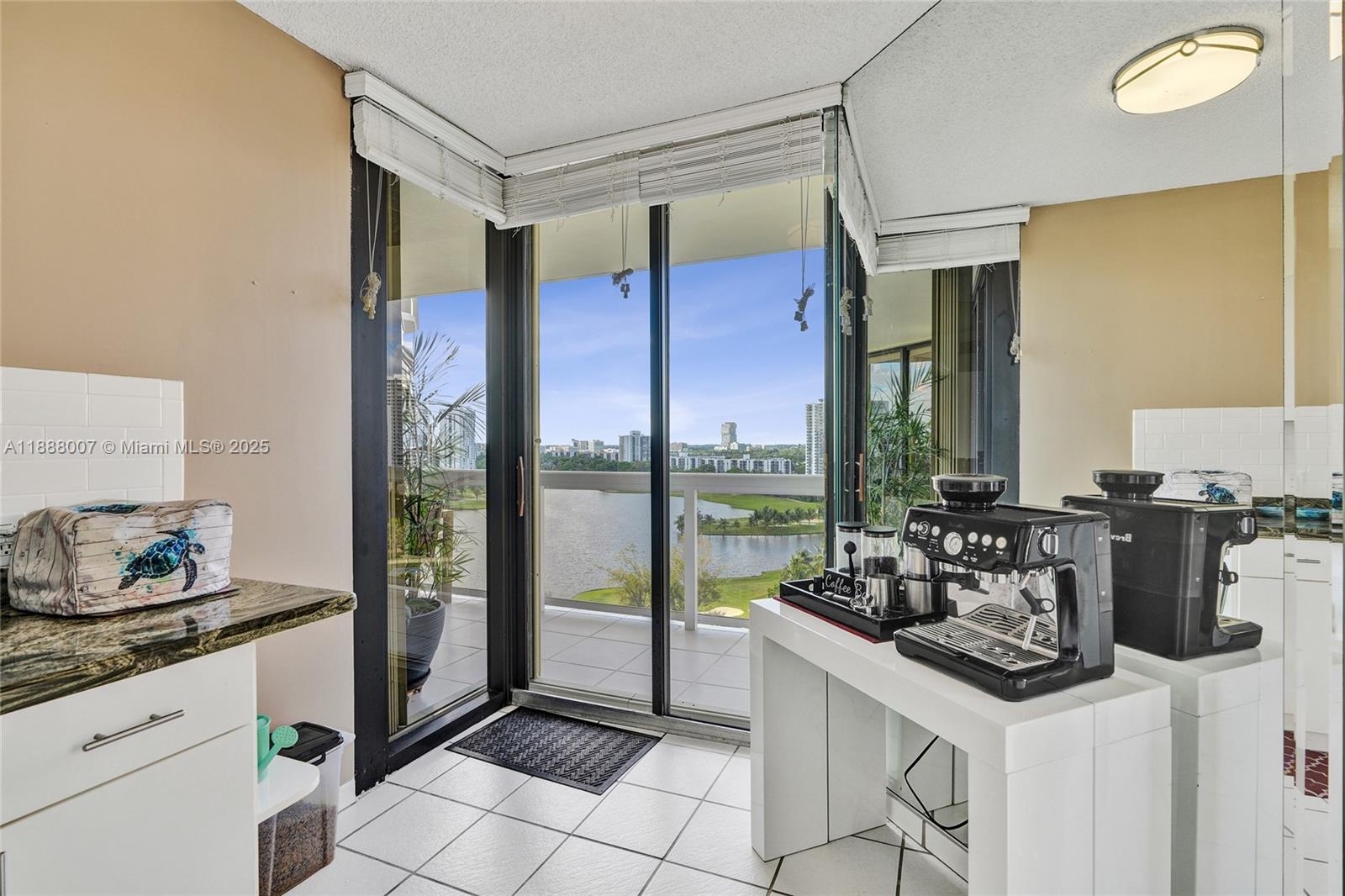 Aventura, Florida, 33180, United States, 2 Bedrooms Bedrooms, ,2 BathroomsBathrooms,Residential,For Sale,1954501