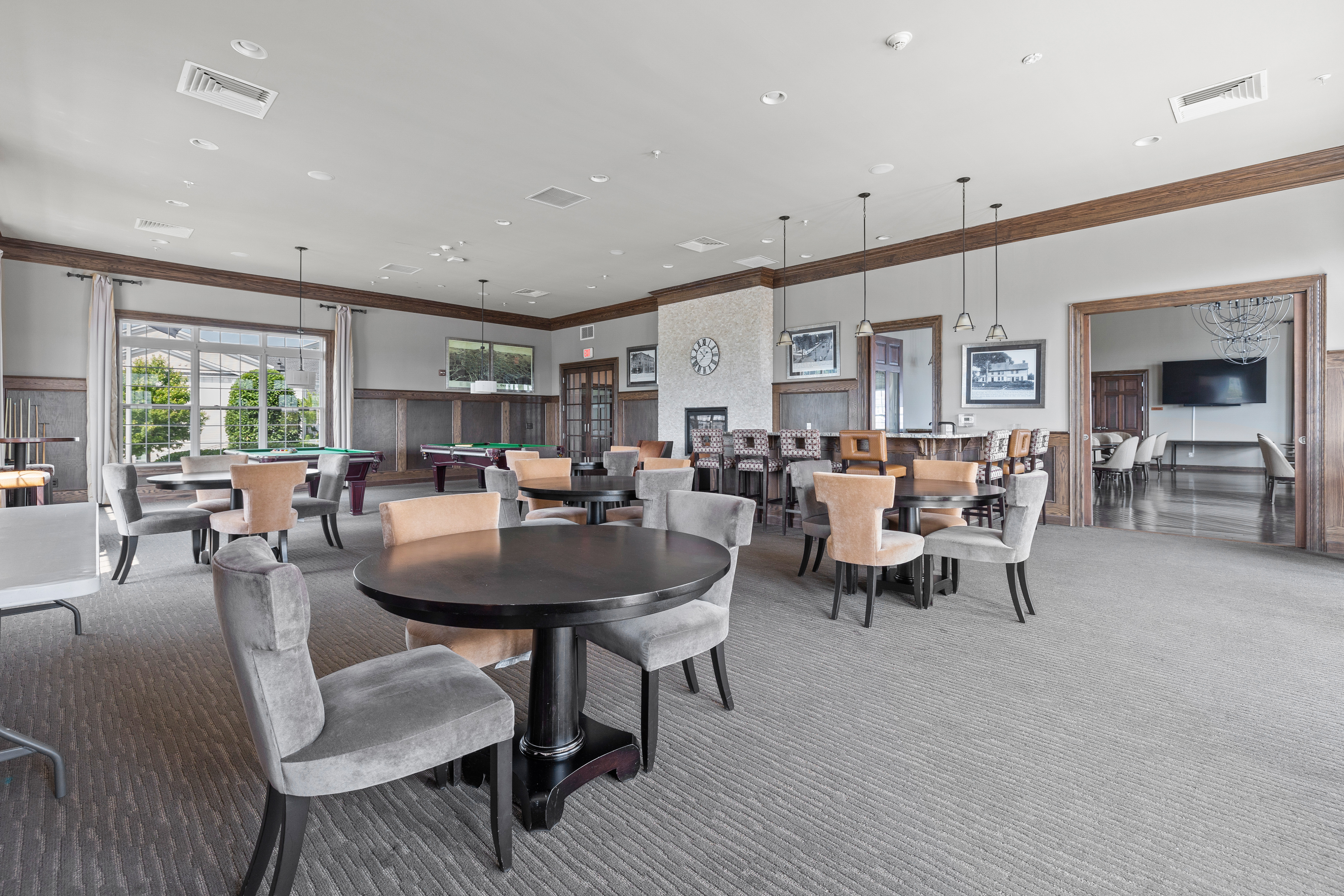  Sophisticated and Spacious Turn Key Home - 物件實景