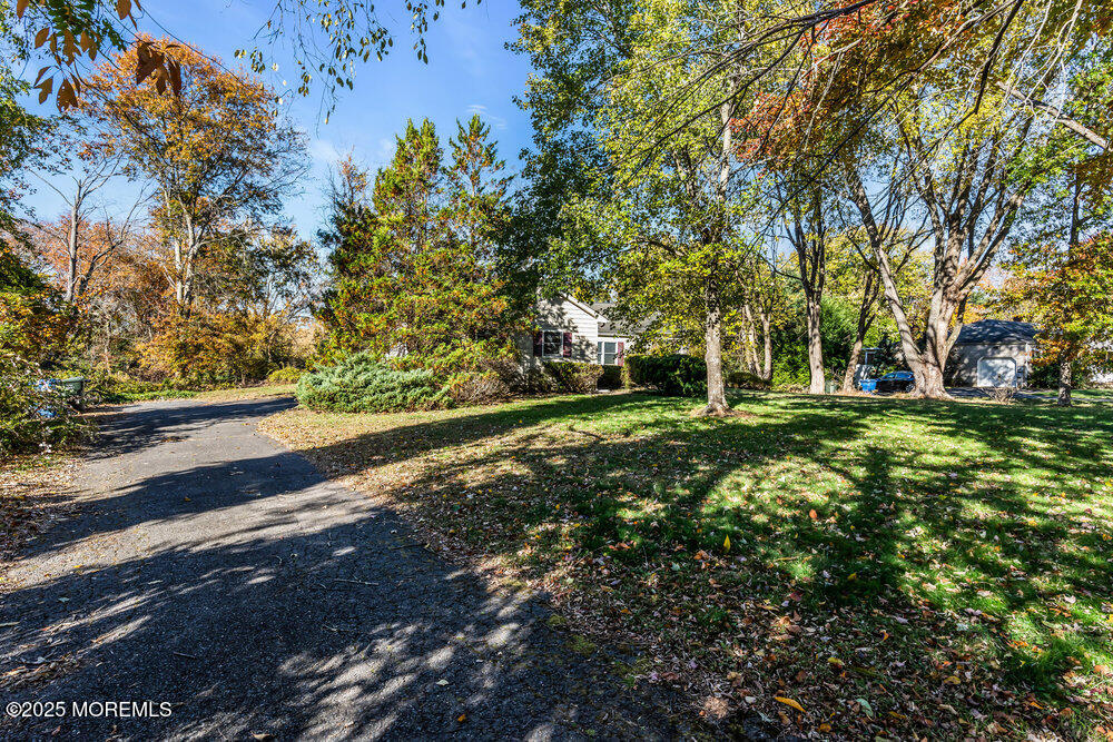 Tinton Falls, New Jersey, 07712, United States, 3 Bedrooms Bedrooms, ,2 BathroomsBathrooms,Residential,For Sale,1987767