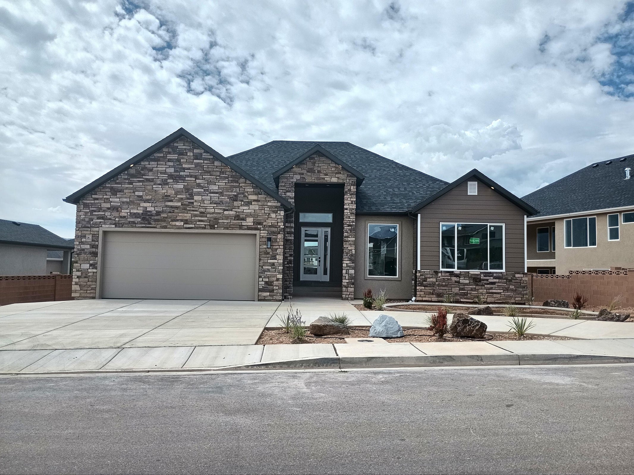 Cedar City, Utah, 84720, United States, 6 Bedrooms Bedrooms, ,3 BathroomsBathrooms,Residential,For Sale,1855787