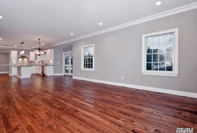 Ronkonkoma, New York, 11779, United States, 4 Bedrooms Bedrooms, ,3 BathroomsBathrooms,Residential,For Sale,1862278