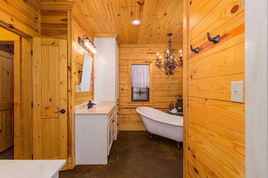 Huntington, Texas, 75949, United States, 3 Bedrooms Bedrooms, ,2 BathroomsBathrooms,Residential,For Sale,2002492