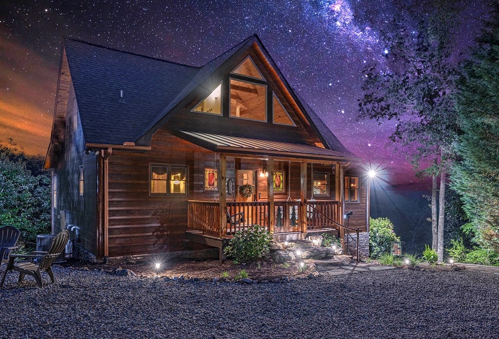 Morganton, Georgia, 30560, United States, 3 Bedrooms Bedrooms, ,4 BathroomsBathrooms,Residential,For Sale,2001017