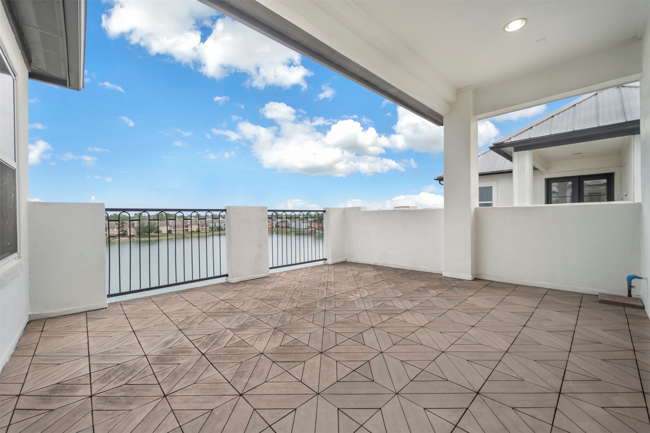 Houston, Texas, 77080, United States, 3 Bedrooms Bedrooms, ,5 BathroomsBathrooms,Residential,For Sale,1939348