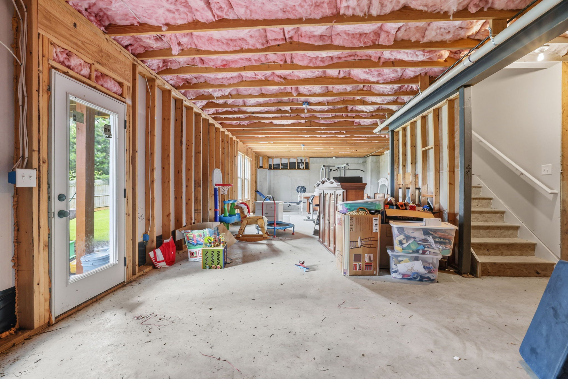  Beautifully Maintained Home in One of Cumming