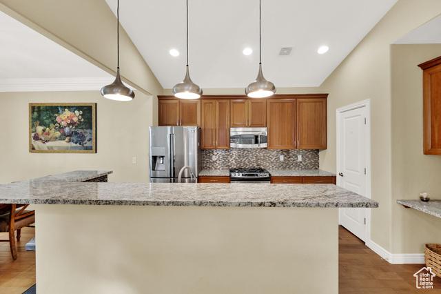 South Jordan, Utah, 84009, United States, 4 Bedrooms Bedrooms, ,4 BathroomsBathrooms,Residential,For Sale,1979446