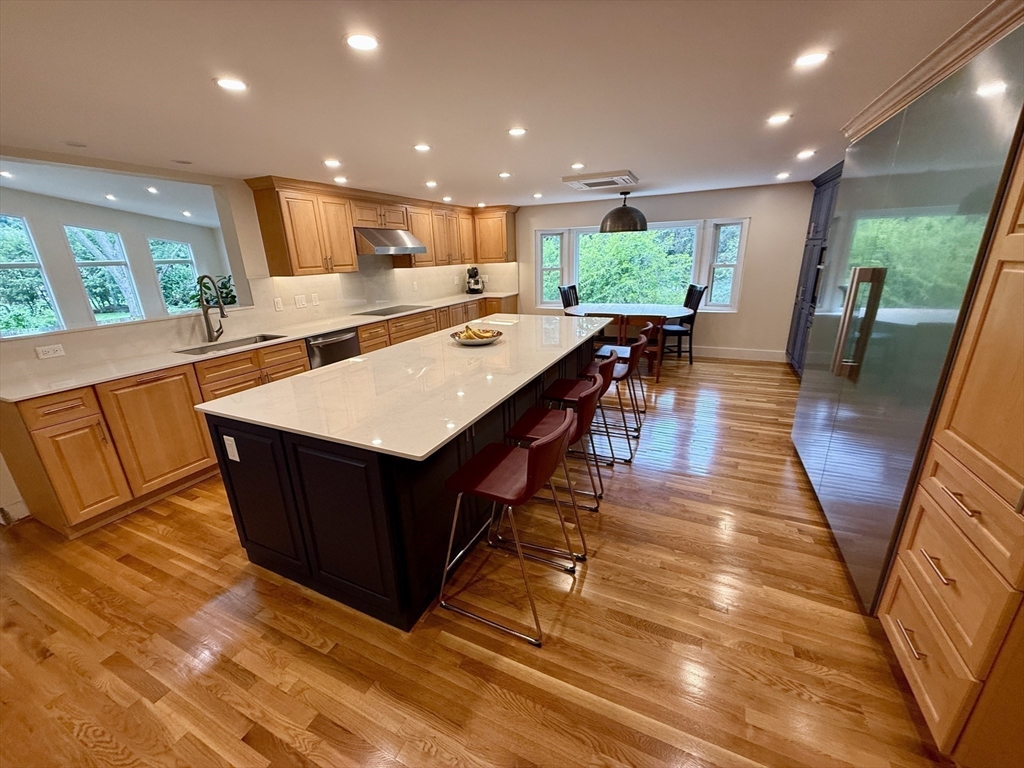 Lexington, Massachusetts, 02420, United States, 5 Bedrooms Bedrooms, ,6 BathroomsBathrooms,Residential,For Sale,1951005