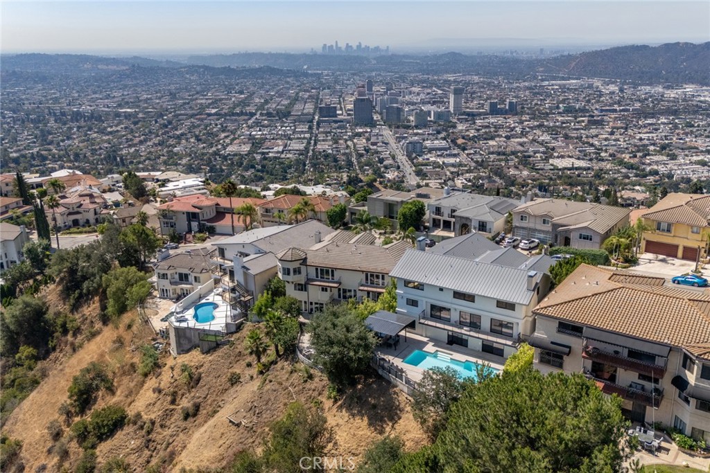 Glendale, California, 91207, United States, 4 Bedrooms Bedrooms, ,5 BathroomsBathrooms,Residential,For Sale,1934698