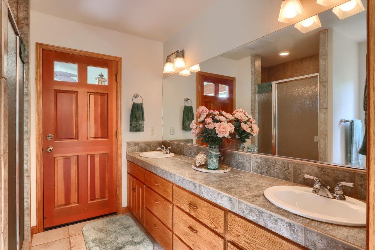 Mariposa, California, 95338, United States, 3 Bedrooms Bedrooms, ,3 BathroomsBathrooms,Residential,For Sale,1988847