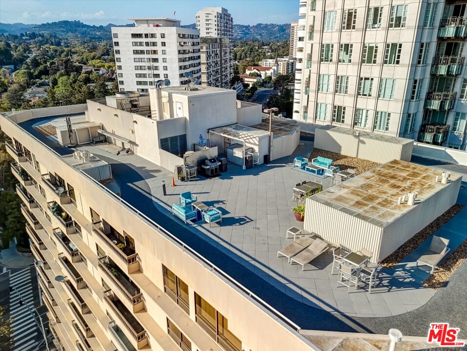 Los Angeles, California, 90024, United States, 2 Bedrooms Bedrooms, ,1 BathroomBathrooms,Residential,For Sale,1939322