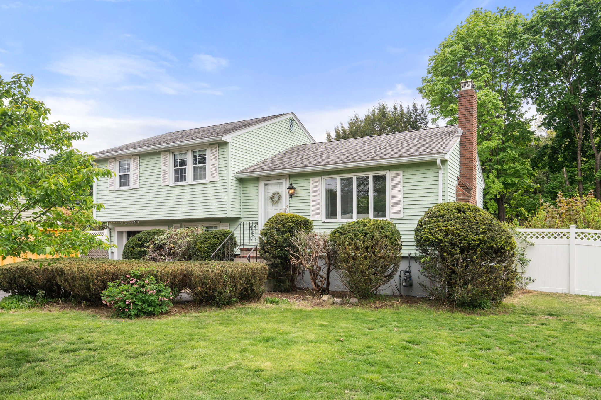  2 Forbes Road, Canton, MA, 02021 - 物件實景