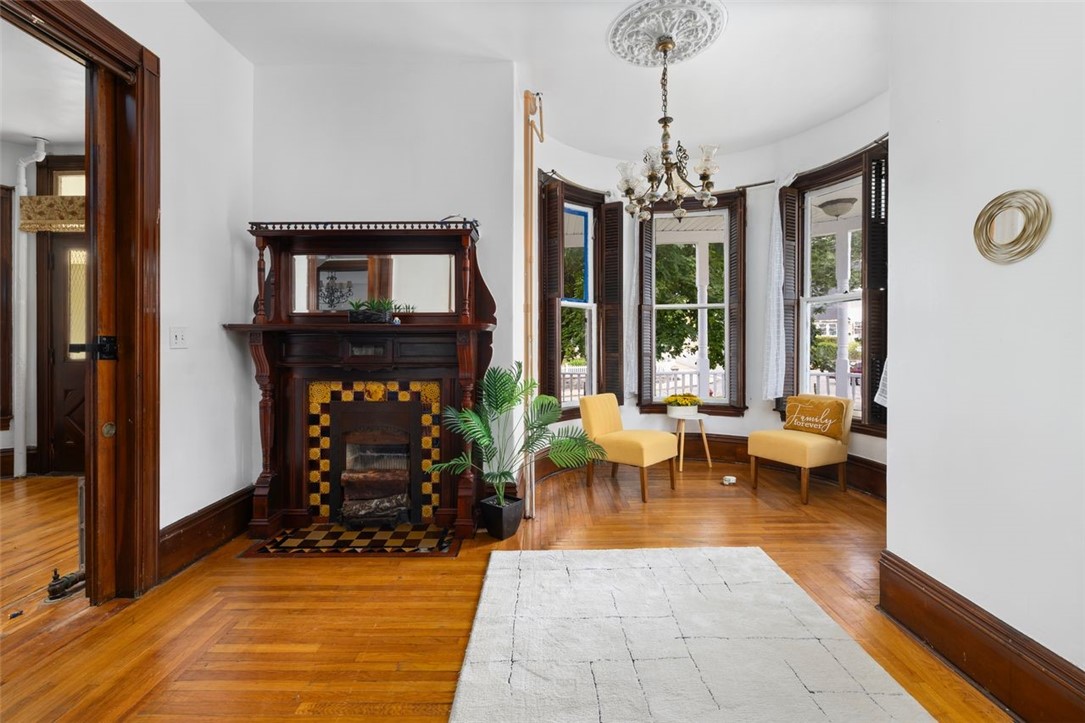 Woonsocket, Rhode Island, 02895, United States, 11 Bedrooms Bedrooms, ,4 BathroomsBathrooms,Residential,For Sale,1988998