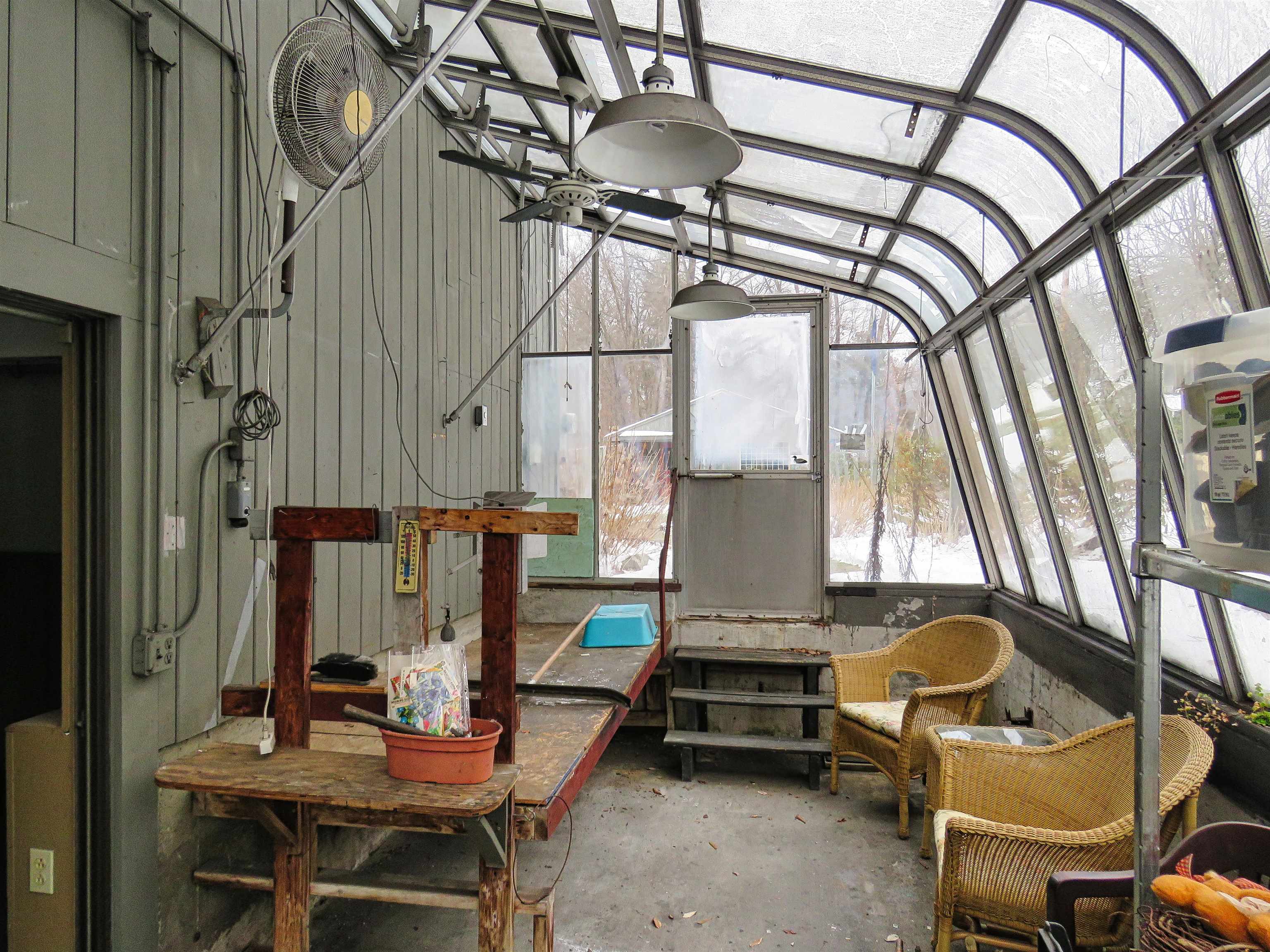 Derry, New Hampshire, 03038, United States, 3 Bedrooms Bedrooms, ,2 BathroomsBathrooms,Residential,For Sale,2005646