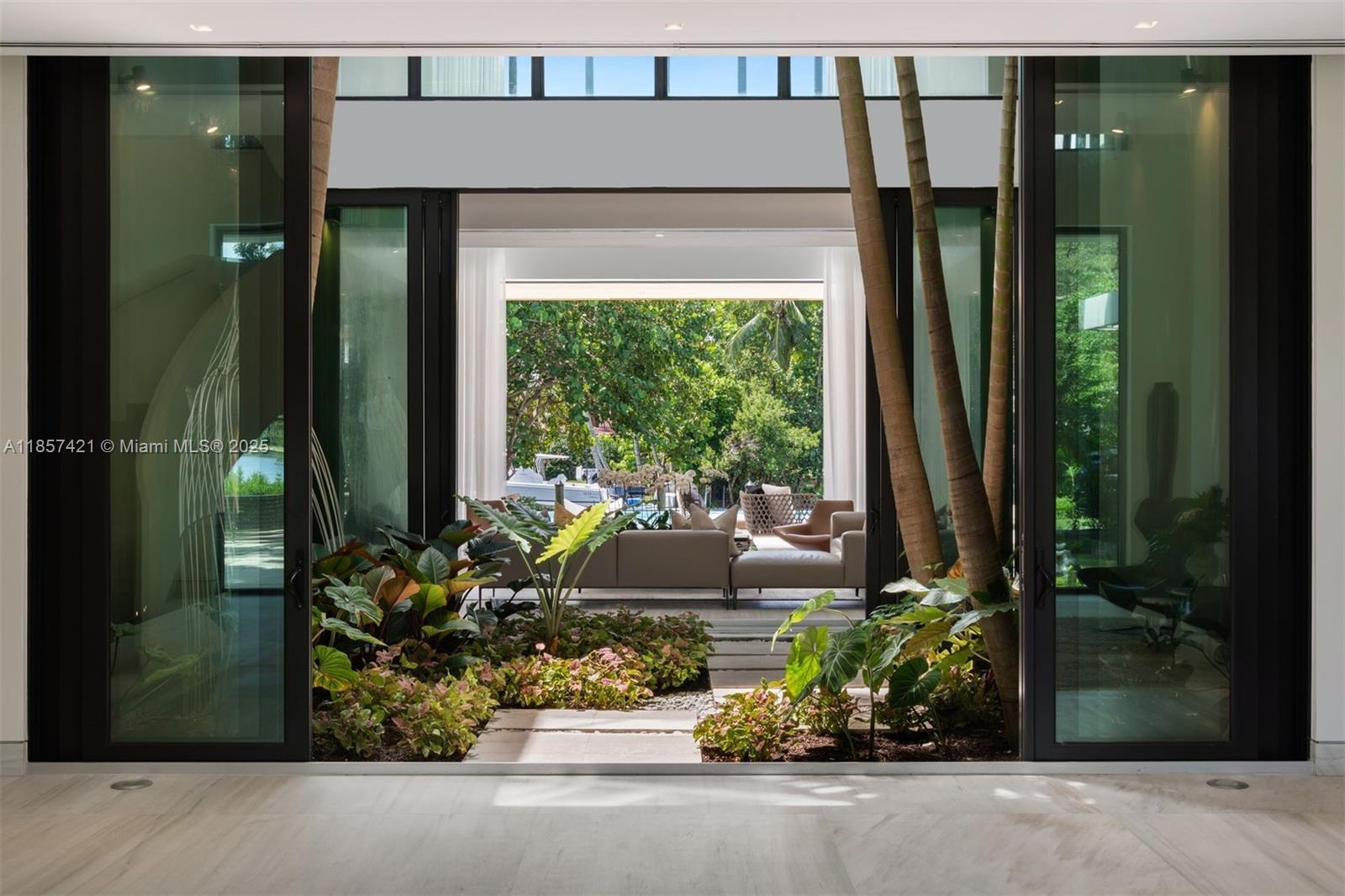 Coral Gables, Florida, 33156, United States, 8 Bedrooms Bedrooms, ,11 BathroomsBathrooms,Residential,For Sale,1938672