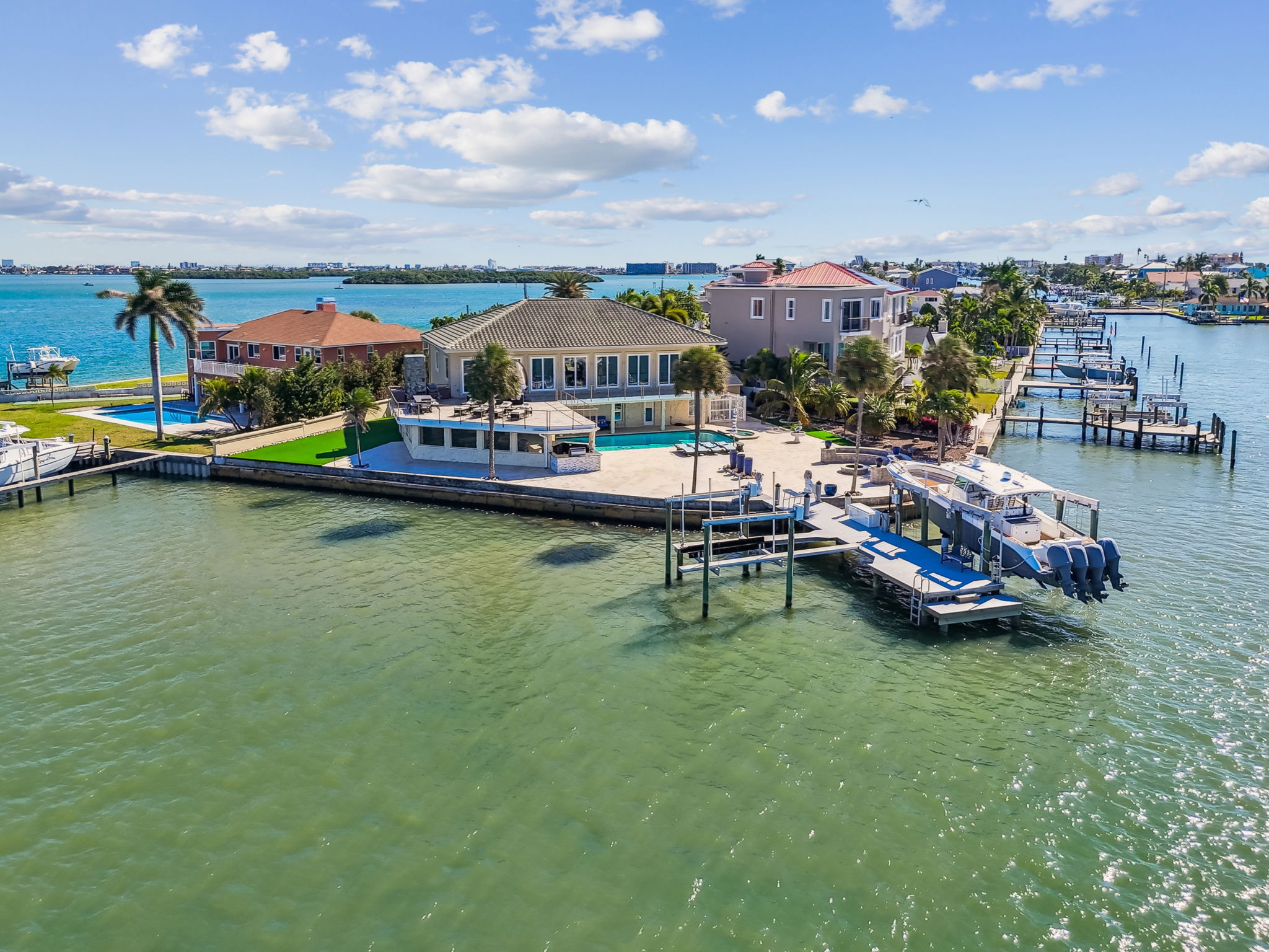 Madeira Beach, Florida, 33708, United States, 6 Bedrooms Bedrooms, ,6 BathroomsBathrooms,Residential,For Sale,1975666