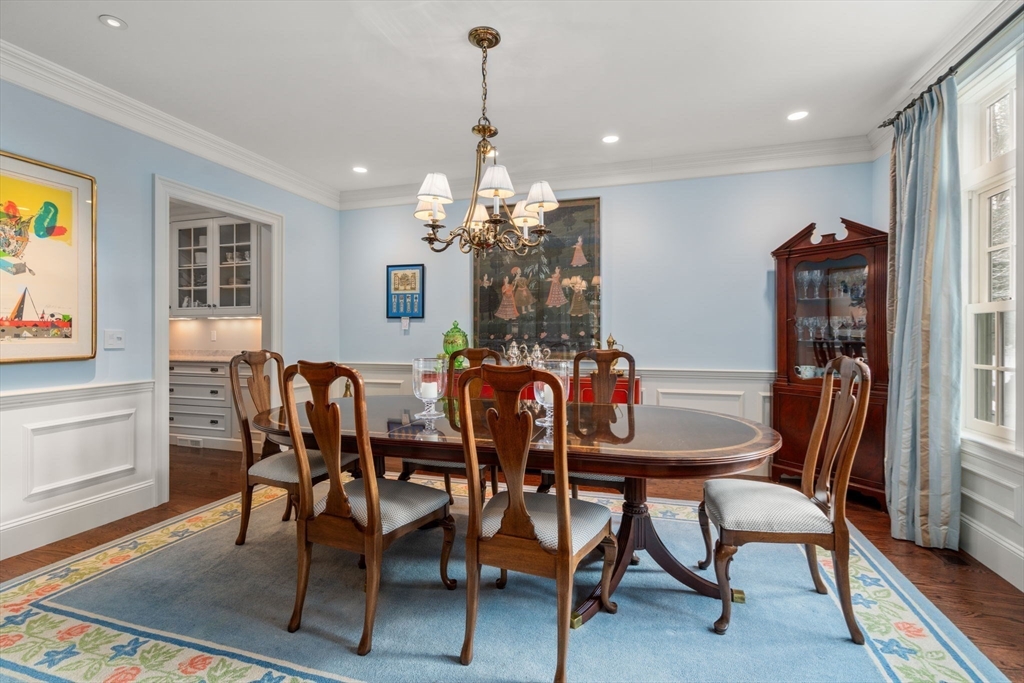 Weston, Massachusetts, 02493, United States, 3 Bedrooms Bedrooms, ,5 BathroomsBathrooms,Residential,For Sale,1941608
