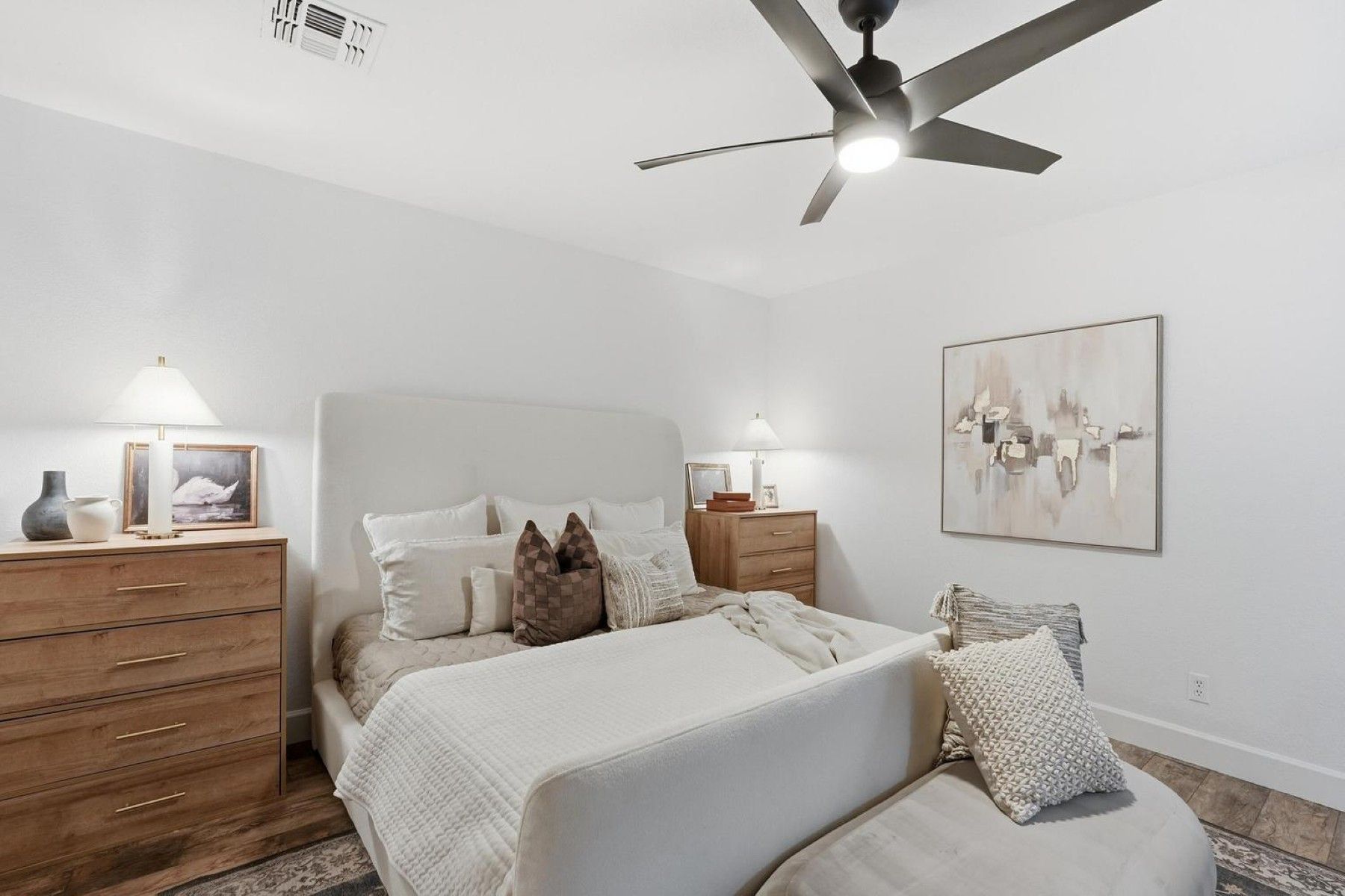  2266 E Willis Rd  Gilbert, AZ - 物件實景