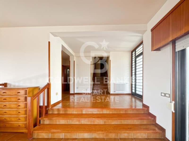 Oleiros, Galicia, 15177, ES, 4 Bedrooms Bedrooms, ,3 BathroomsBathrooms,Residential,For Sale,1787403