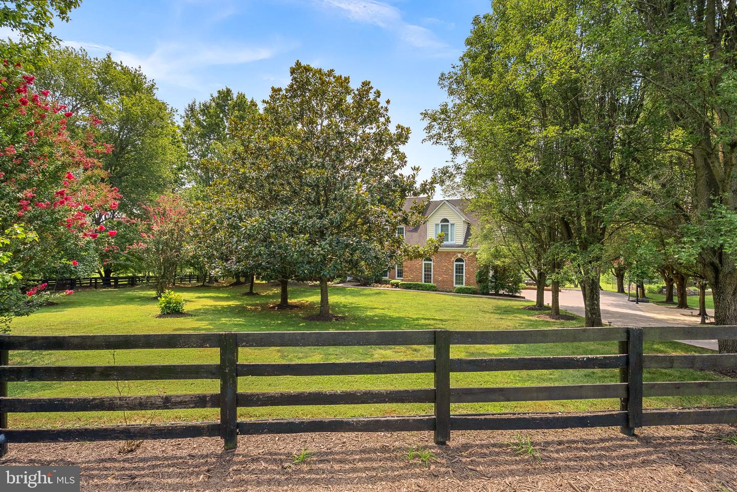 Waterford, Virginia, 20197, United States, 5 Bedrooms Bedrooms, ,4 BathroomsBathrooms,Residential,For Sale,1940957