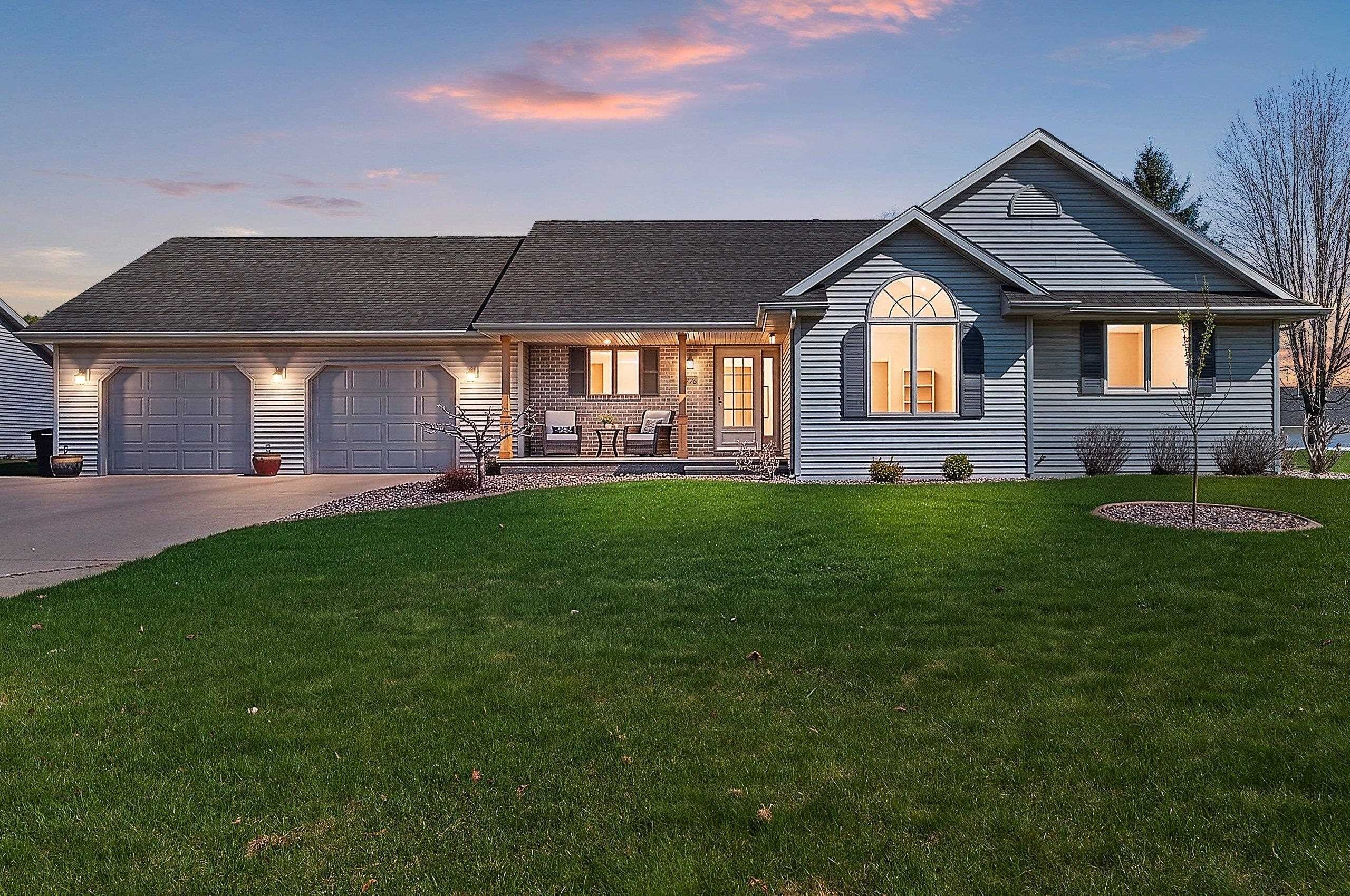 GREEN BAY, Wisconsin, 54313, United States, 4 Bedrooms Bedrooms, ,4 BathroomsBathrooms,Residential,For Sale,2048613