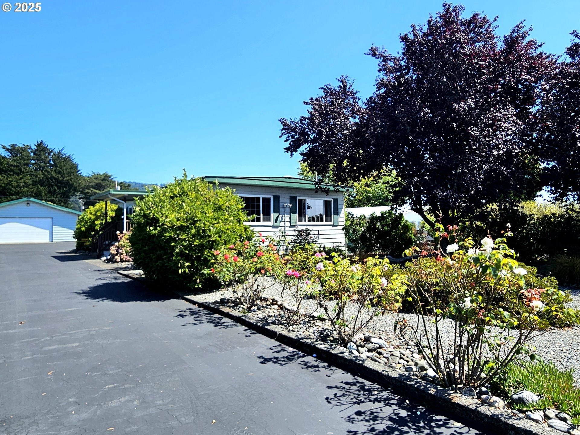 Brookings, Oregon, 97415, United States, 2 Bedrooms Bedrooms, ,2 BathroomsBathrooms,Residential,For Sale,1943176