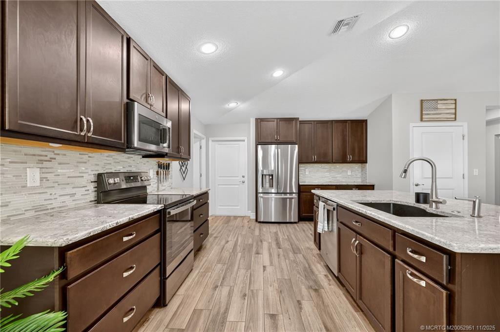 Port St Lucie, Florida, 34953, United States, 4 Bedrooms Bedrooms, ,2 BathroomsBathrooms,Residential,For Sale,1989393